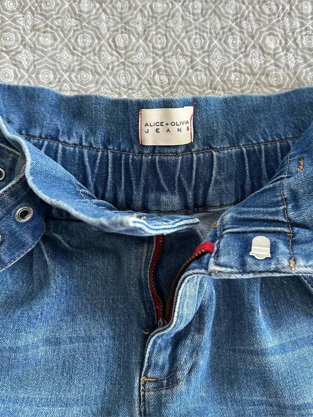 Alice + Olivia Jeans Blue Paperbag Belted Denim Shorts Rosemary Size 25